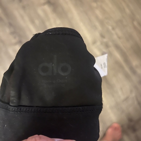 Alo - Picture 2 of 5